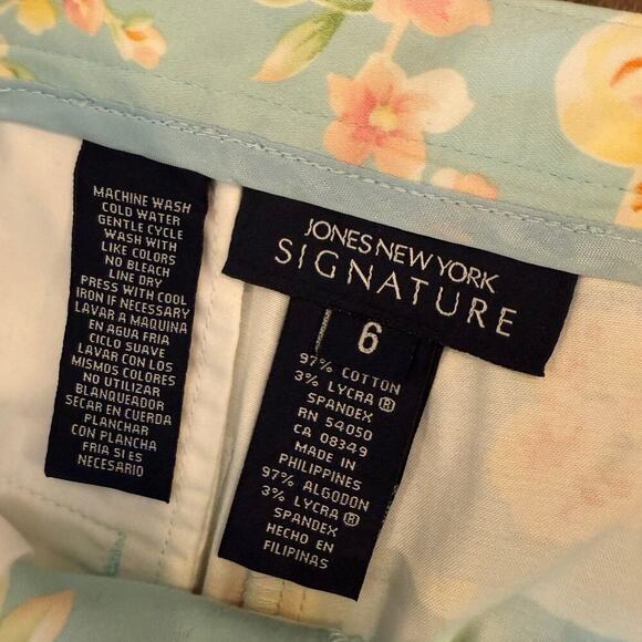 JONES NEW YORK Signature Blue Floral Cropped Pants Women's size 6 Coquette - Picture 6 of 8